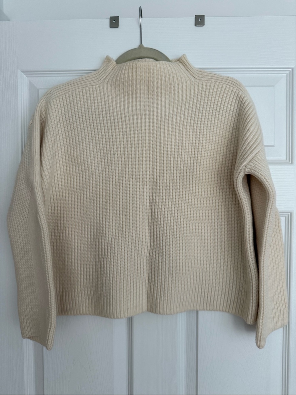 AYR 100% extra fine merino wool ribbed crew neck sweater in cream (M) - Picture 7 of 7